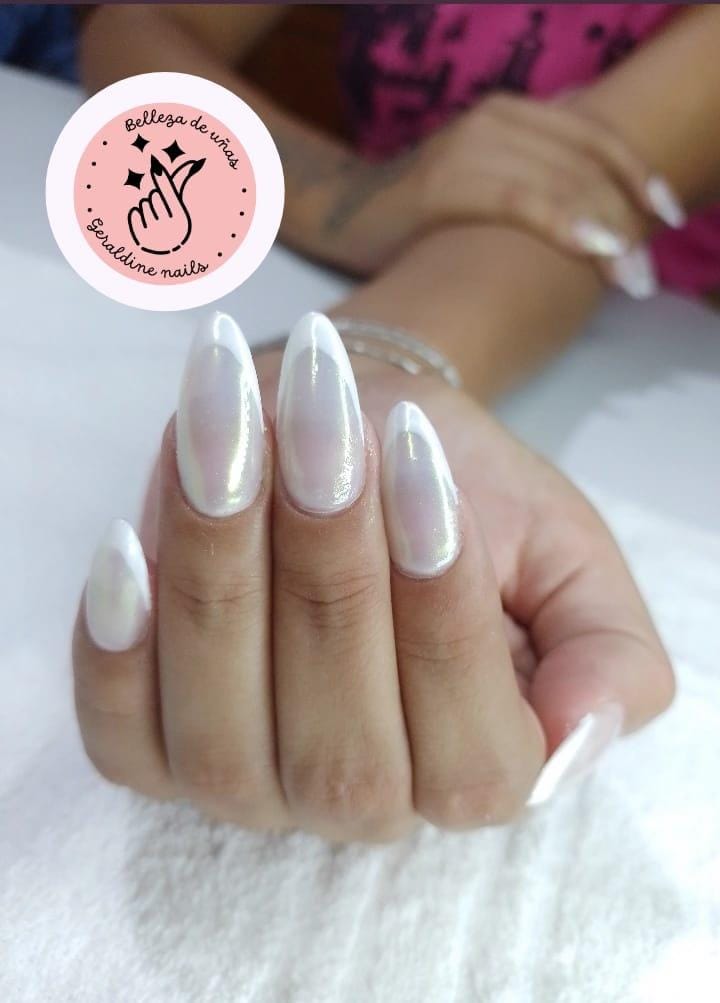 Diseño de uñas francés