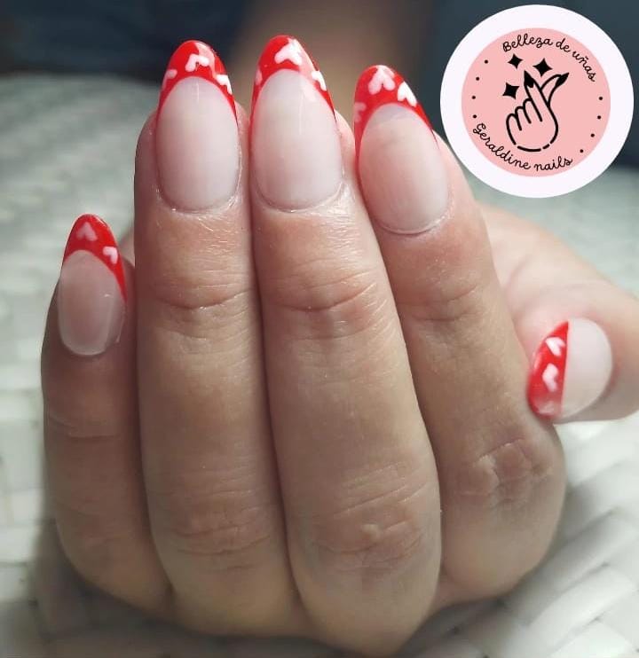 Uñas rojas clásicas